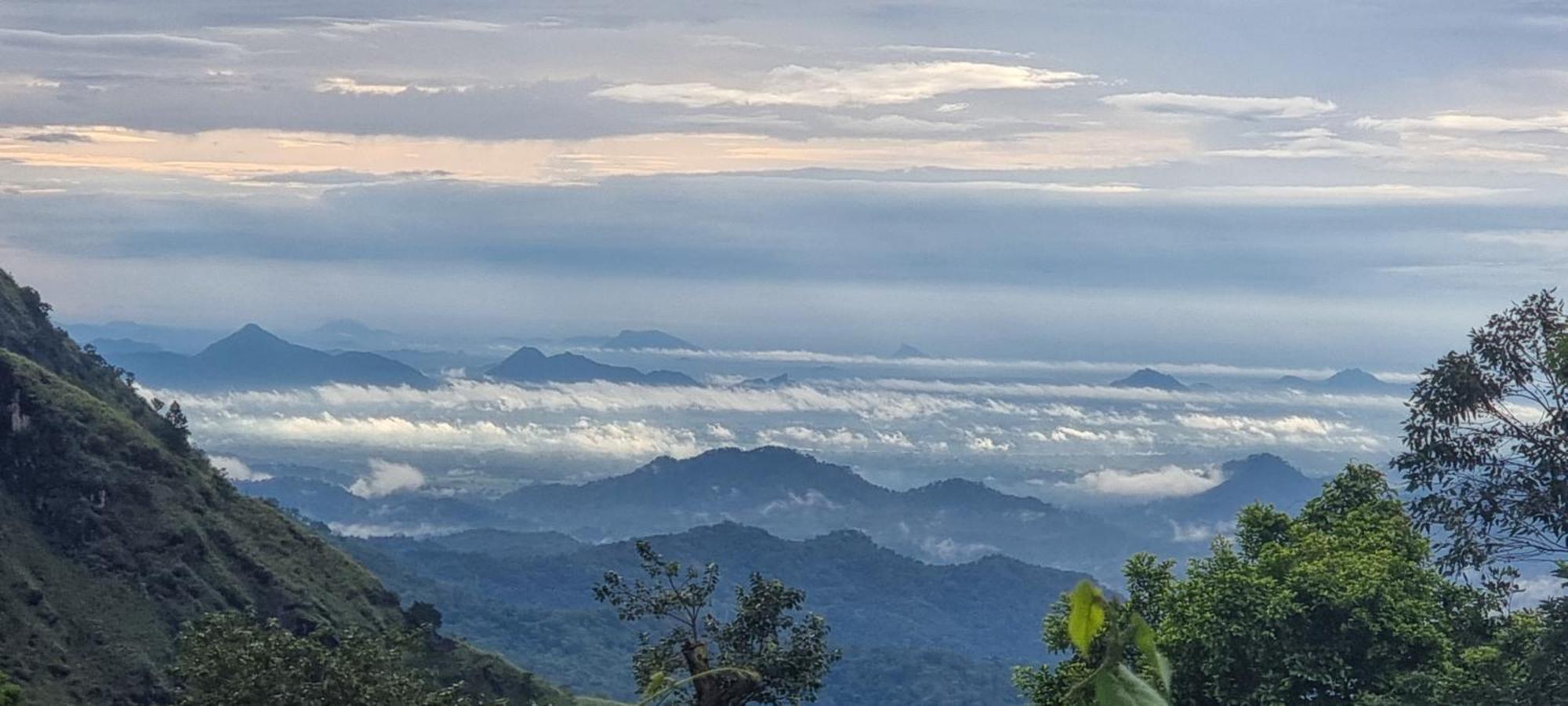 Hilltop Guest House Ella Bagian luar foto