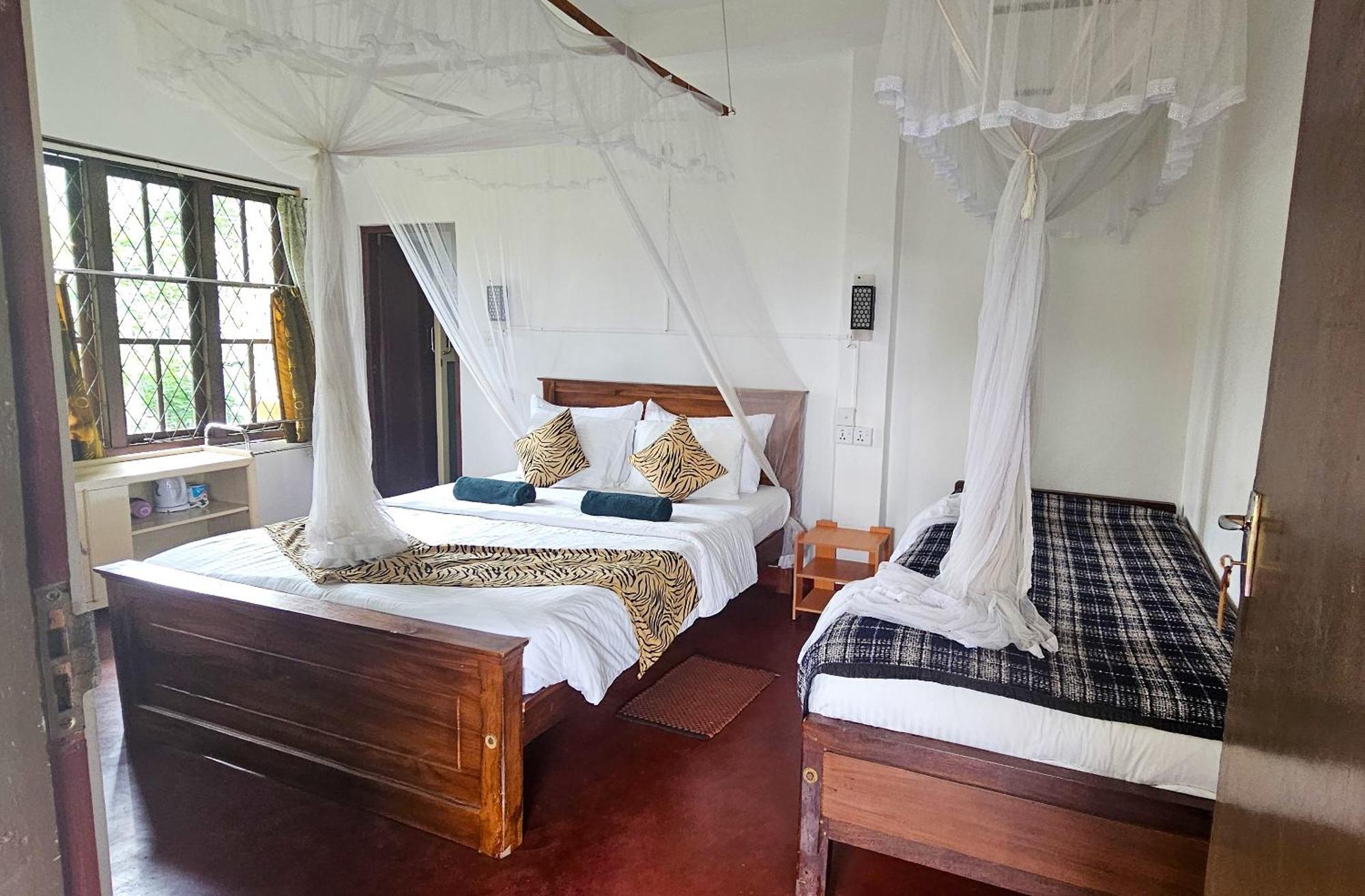 Hilltop Guest House Ella Ruang foto