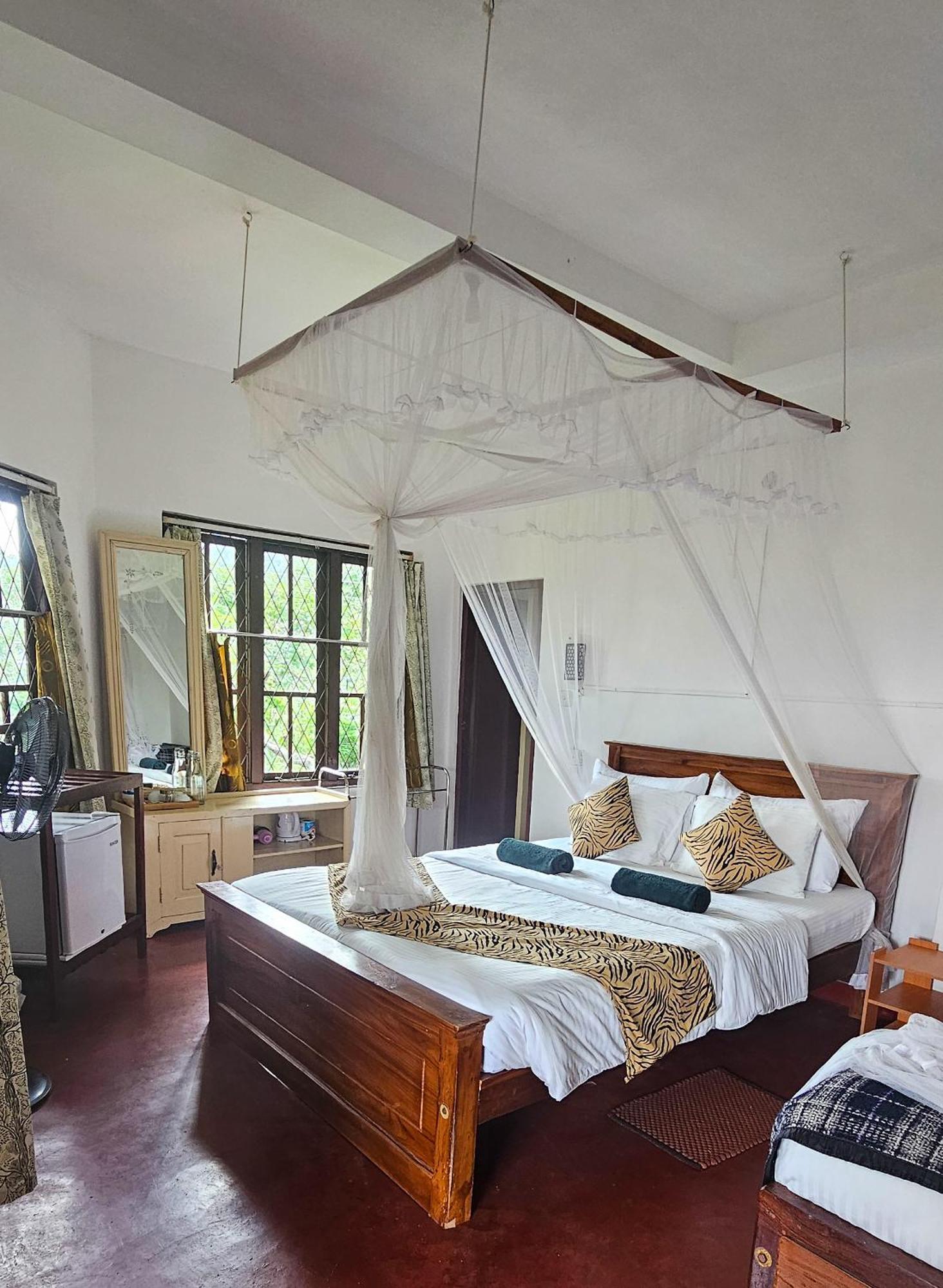 Hilltop Guest House Ella Ruang foto