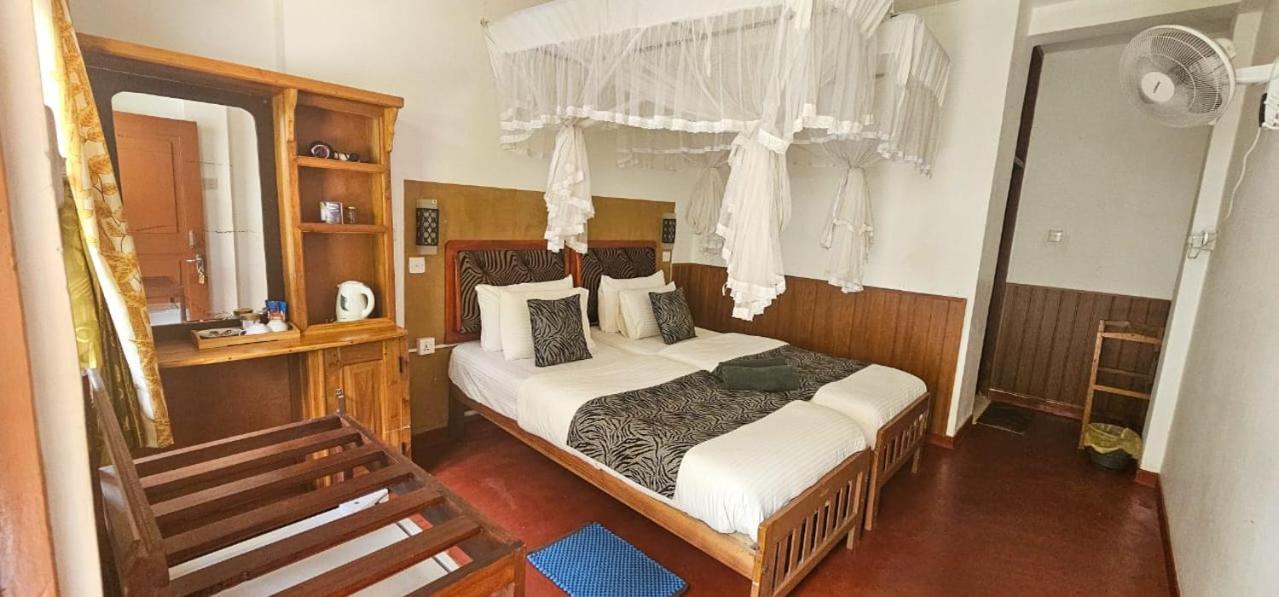 Hilltop Guest House Ella Bagian luar foto