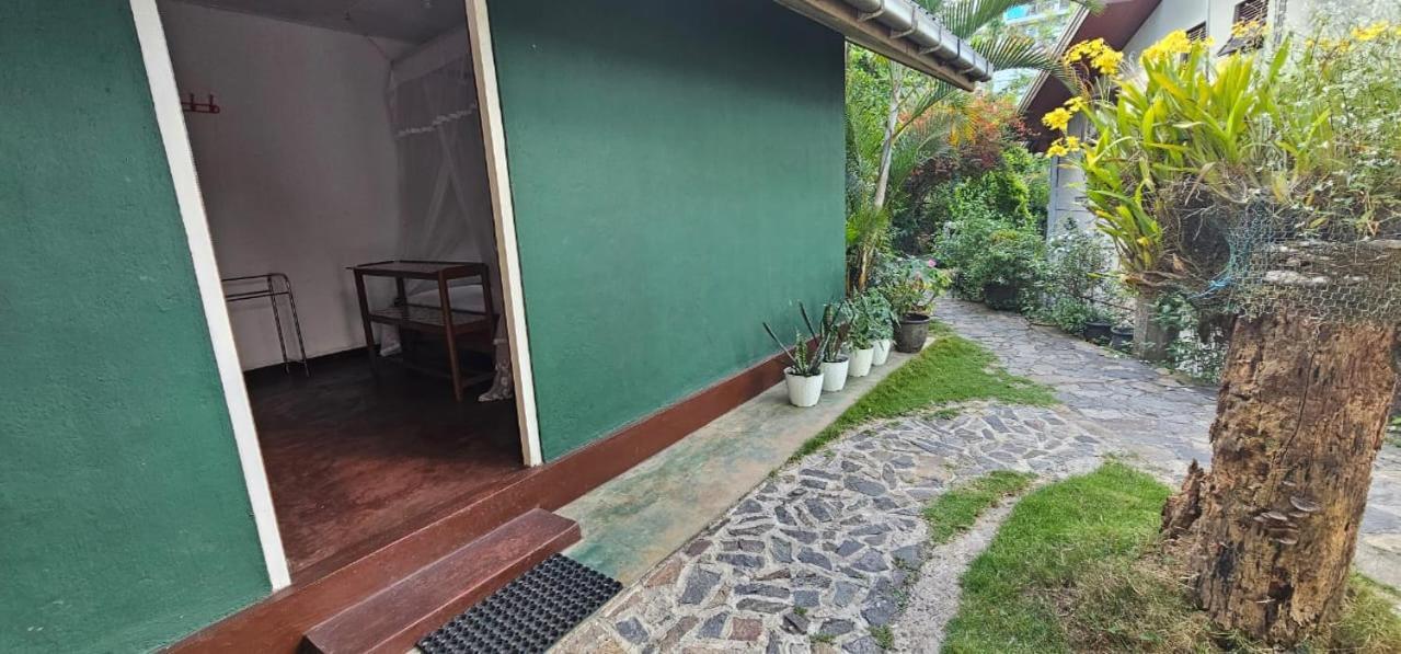Hilltop Guest House Ella Bagian luar foto